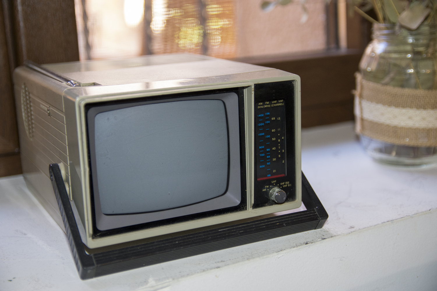 Telewizor z czasów PRL