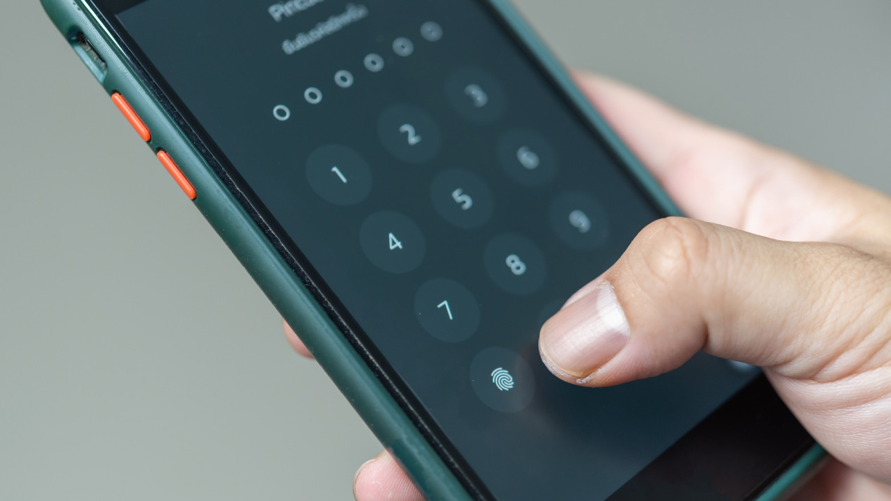 Zapomniałeś PIN-u do telefonu? Jedna kombinacja przycisków i odzyskasz do niego dostęp. Ale jest haczyk