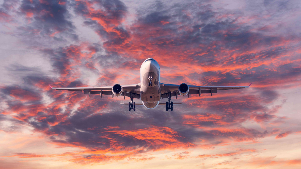 Internet na pokładzie LOT już wkrótce. Znamy harmonogram wdrożenia.