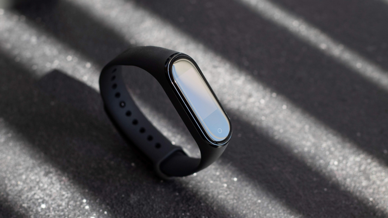Tani smartwatch Xiaomi: wodoszczelny z ekranem AMOLED i zniżką