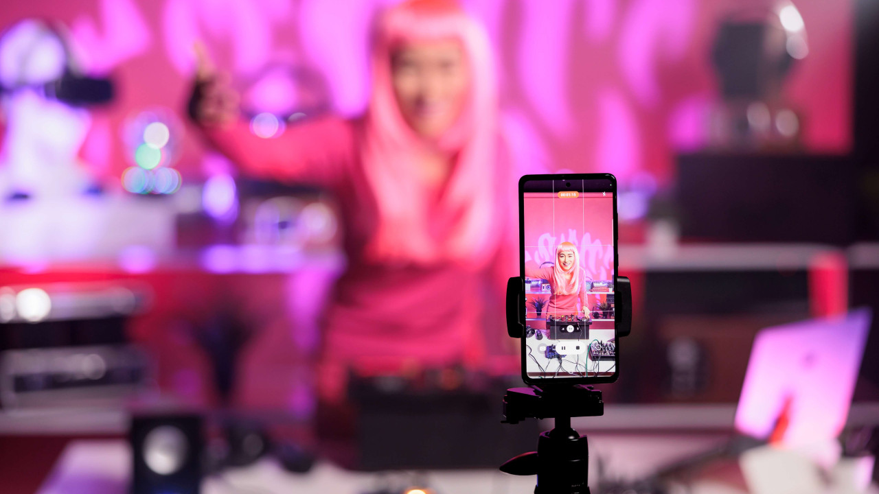 Nowa fala oszustw na TikToku: Fałszywe reklamy w serwisie