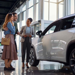 Ceny Toyoty C-HR: Która wersja wygrywa i dlaczego?