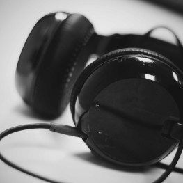 Ilustracja do artykułu: Duża przecena na słuchawki Nothing Headphone - idealny moment na zakup