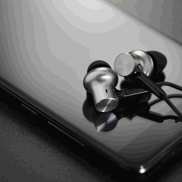 Ilustracja do artykułu: OnePlus z wentylatorem i ekranem 185 Hz w nowym smartfonie