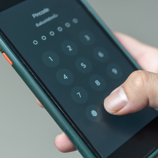 Zapomniałeś PIN-u do telefonu? Jedna kombinacja przycisków i odzyskasz do niego dostęp. Ale jest haczyk